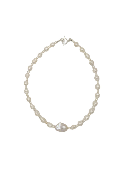 Atelia Pearl Necklace